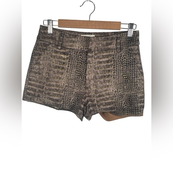 Before You Collection Crocodile Print Shorts NWT Small - Picture 2 of 10